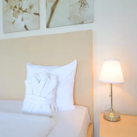 Hotel Eden Palace Au 3*