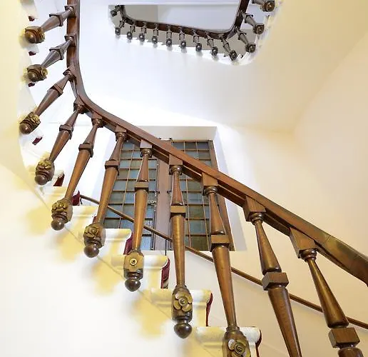 ホテル エデン パレス オー ラック モントルー