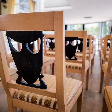 Eden Palace Au Hotel